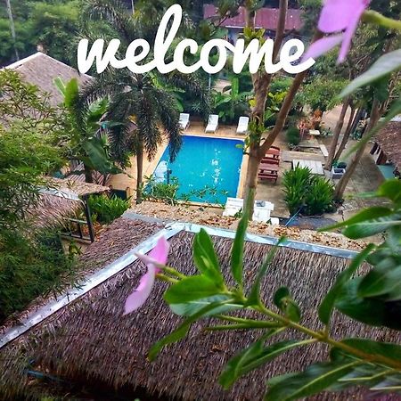 Phi Phi Sea And Hill Resort Buitenkant foto