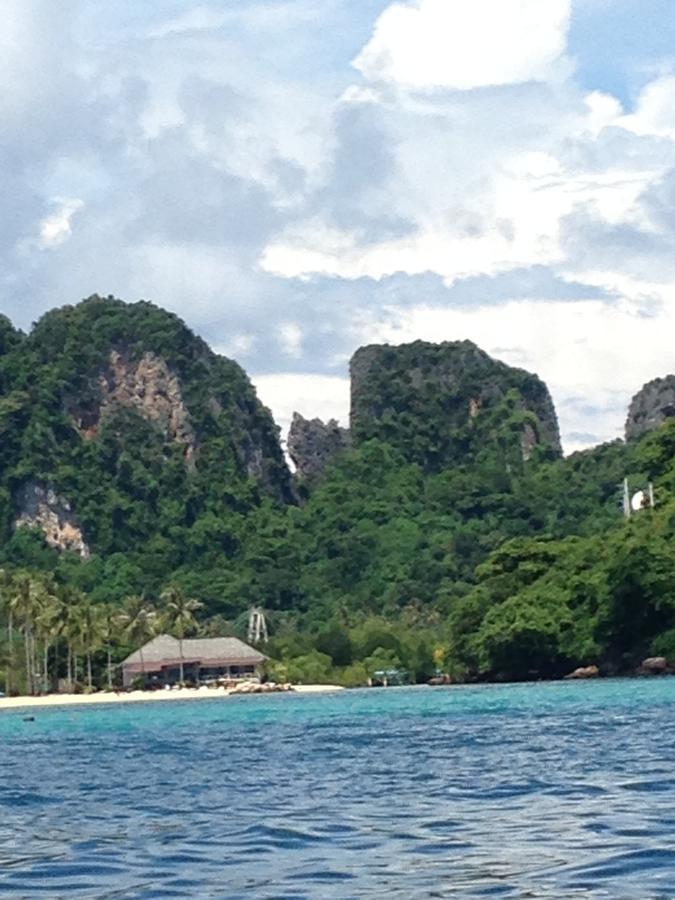 Phi Phi Sea And Hill Resort Buitenkant foto