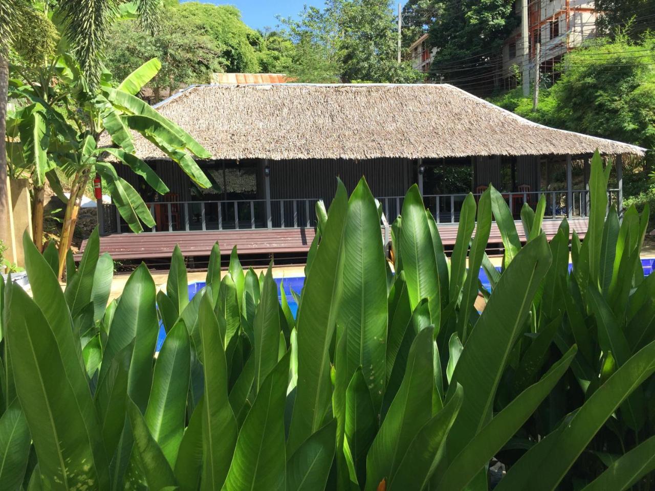 Phi Phi Sea And Hill Resort Buitenkant foto