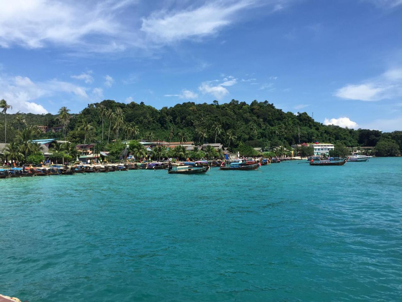 Phi Phi Sea And Hill Resort Buitenkant foto