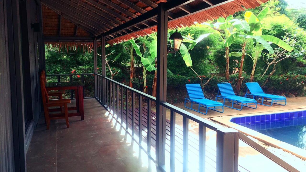 Phi Phi Sea And Hill Resort Buitenkant foto